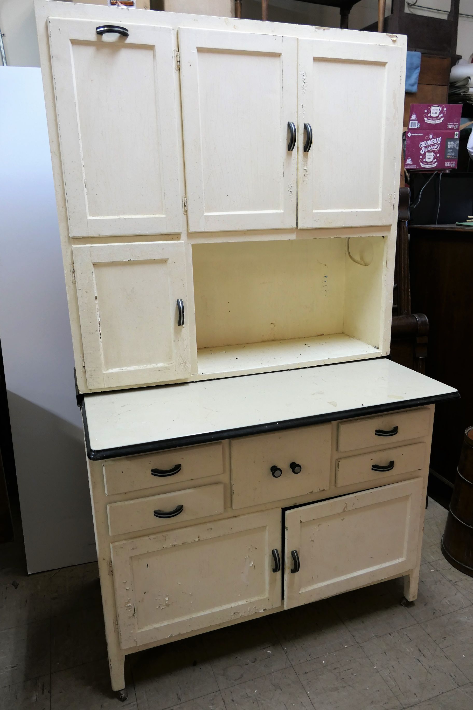 Kitchen Cabinet With Enamel