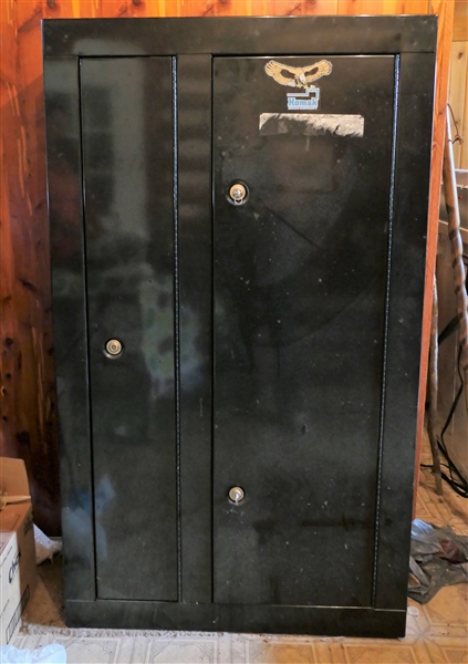 Homak Home Security 8 Gun Cabinet / Safe - Locks and Has Keys Measures 55" tall 35" by 10"