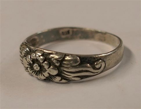 Dainty Sterling Silver Ring with Flower in Center - Ring Size 5 
