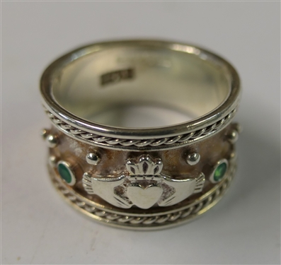 Sterling Silver Green Agate Claddagh  Ring Made in Ireland - New in Original Green Presentation Box - Ring Size 6 1/2