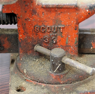 Scout 3 1/2 Bench Top Anvil Vise 