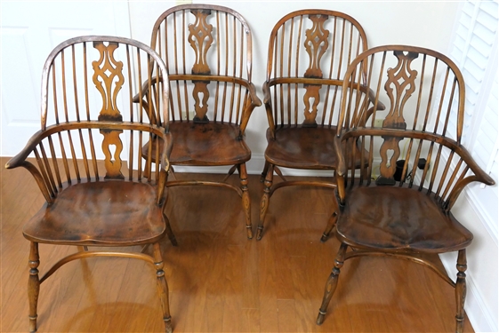 4 Oak Windsor Arm Chairs 