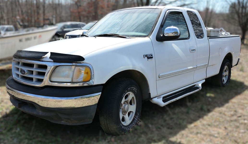 1999 Ford F-150 - Extended Cab  Truck