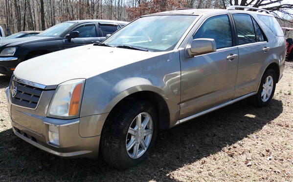 2004 Cadillac SRX SUV 