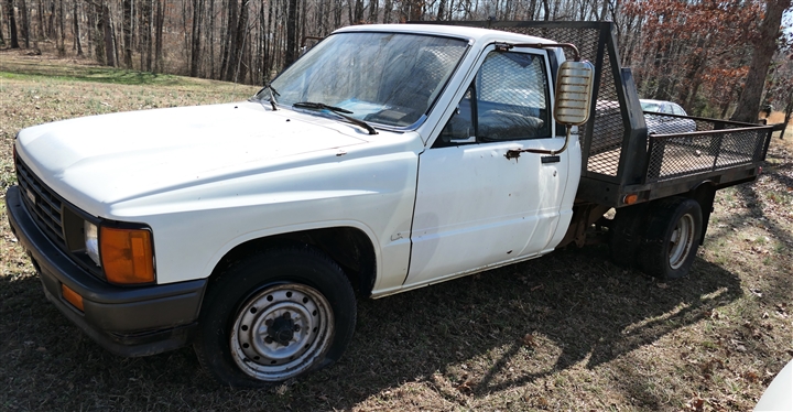 1985 Toyota XE Pickup Truck with Dual Axel - Flat Bed - 214187 Miles