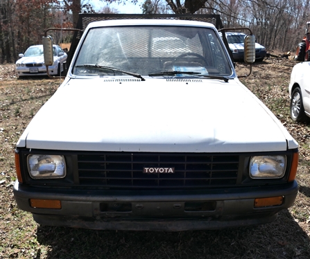 1985 Toyota XE Pickup Truck with Dual Axel - Flat Bed - 214187 Miles