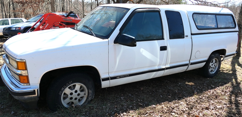 1995 Chevrolet Silverado 1500 Extended Cab Truck with Camper Shell -  99,356 Miles