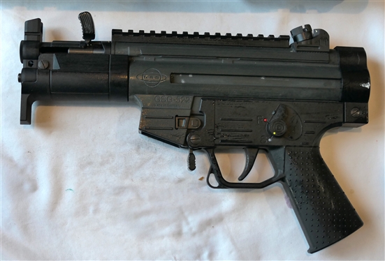 German Sporting Gun Model 522PK .22 Pistol w/ 2 clips 