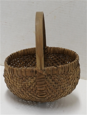 Small Antique Finely Woven 2 Tone Oak Splint Basket - 2 Colors - Basket Measures 4 Tall 6 1/2 by 6 - Not Including Handle 