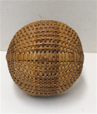 Small Antique Finely Woven 2 Tone Oak Splint Basket - 2 Colors - Basket Measures 4 Tall 6 1/2 by 6 - Not Including Handle 