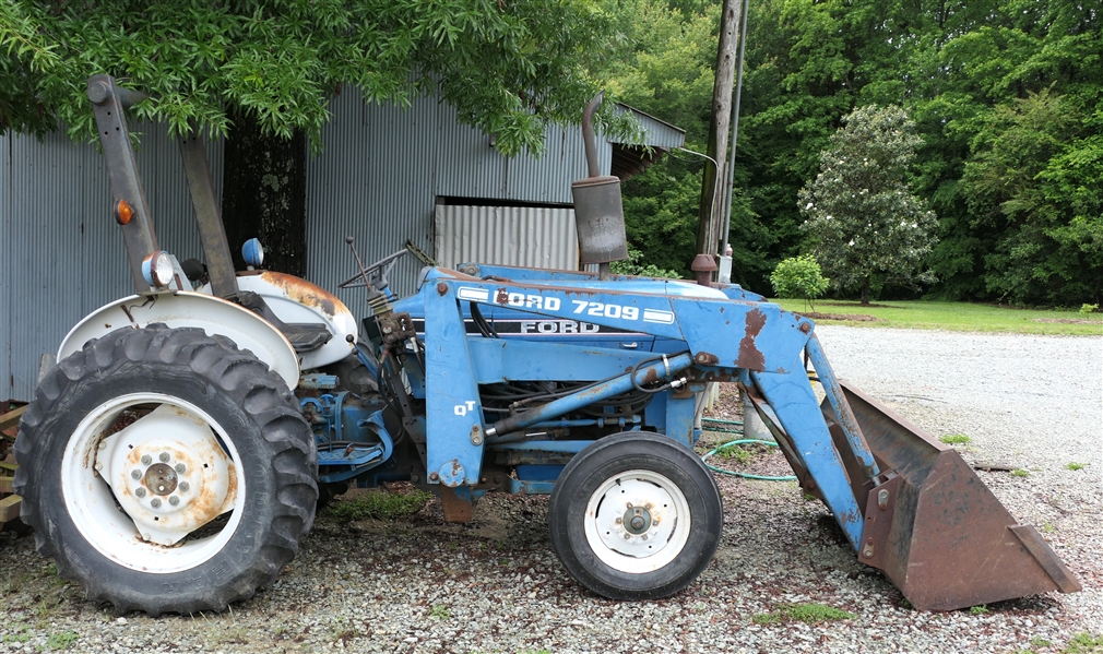 Ford Diesel Tractor - Model 2810 with Lift and Bucket