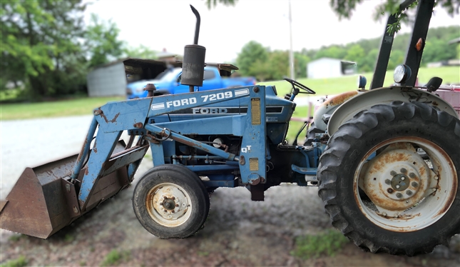 Ford Diesel Tractor - Model 2810 with Lift and Bucket