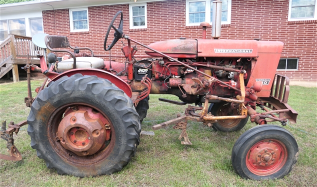 International Farmall 140 Tractor