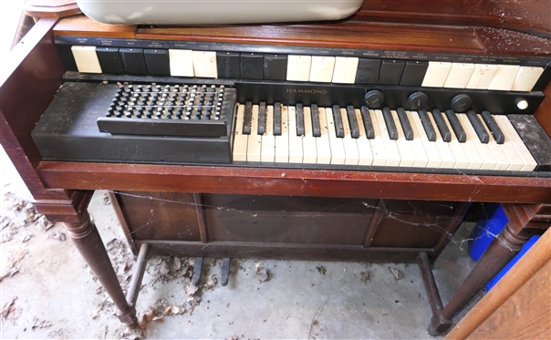 Hammond Organ 