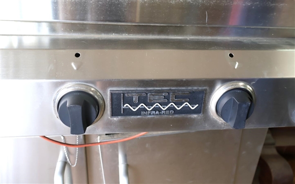 TEC Infra - Red Pro Grade Gas Grill - 3 Burner - With Conversion Hoses - Needs Door Hinge Attached 