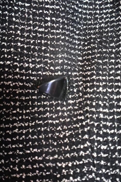 Tahari Black and White Tweed Ladies Skirt Suit - Jacket Size 6 Skirt Size 6 