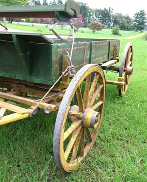 Exceptionally Nice Horse Drawn Buck Wagon Buckboard' One Horse Wagon - Wood Spoke Wheels - Painted Green and Yellow - Working Brakes, Spring Buggy Seat - Shed Kept - 9ft 8 Long