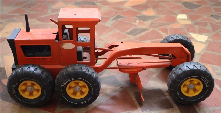 Tonka Pressed Steel Motor Grader Toy - MR-970 