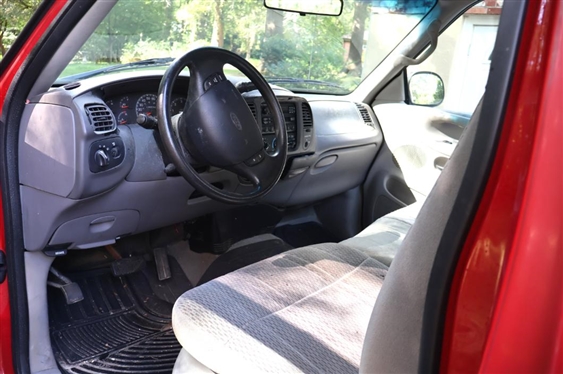 1998 Ford F-150 SLT - V-8 Triton 136,854 Miles - With Bed Cover - Clean Interior - Scratches on Passenger Side - See Photos - VIN 1FTZF1767WNB47174