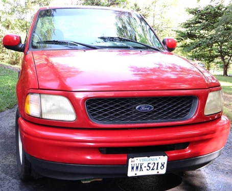 1998 Ford F-150 SLT - V-8 Triton 136,854 Miles - With Bed Cover - Clean Interior - Scratches on Passenger Side - See Photos - VIN 1FTZF1767WNB47174