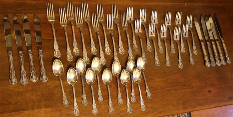 41 Pieces of Towle Old Masters Sterling Silver Flatware - 11 Spoons, 10 Dinner Forks, 11 Salad Forks, 9 Dinner Knives - 1260 Grams Not Including Handles