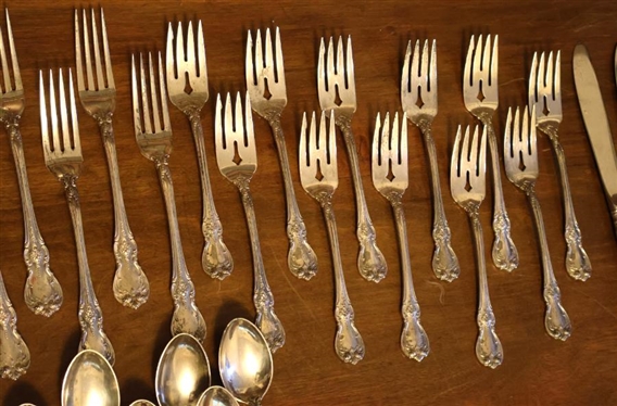 41 Pieces of Towle Old Masters Sterling Silver Flatware - 11 Spoons, 10 Dinner Forks, 11 Salad Forks, 9 Dinner Knives - 1260 Grams Not Including Handles
