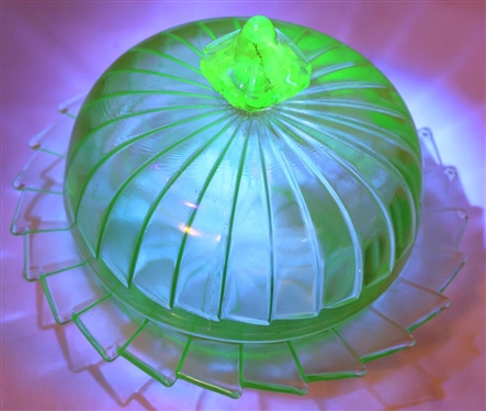 Jennette Green Depression Uranium Glass Sierra Pinwheel Round Butter Dish 