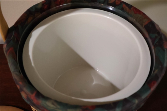 Longaberger Ice Bucket Basket - Handmade Longaberger Basket with Plastic Insulated Ice Bucket Insert - Plastic Lid and Wood Top - Longaberger Cloth Liner - Basket is 9 Tall 9 Across