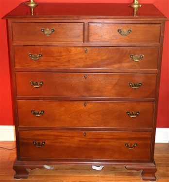 Mahogany Craftique Furniture Chest of Drawers - 2 Dovetailed Drawers Over 4 Dovetailed Drawers - Solid Ends, Bracket Feet - Chest is 46 Tall 39 by 20 1/2 