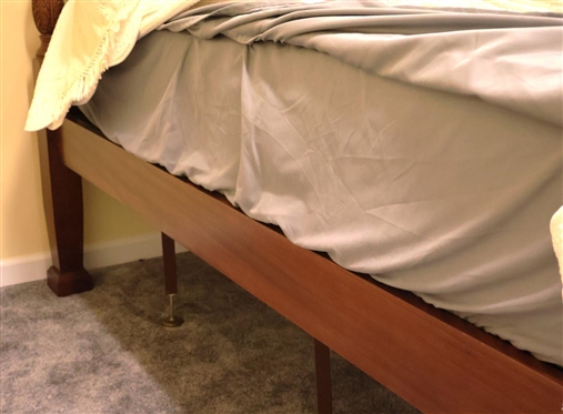 Craftique Mahogany Carved Poster Bed Queen Size - Ornately Carved Posts, Wood Rails, With Canopy  - Hand Made Crotched Canopy with Tassels -  NO BEDDING 