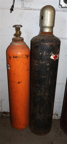 2 Welding Tanks - Acetylene and Oxygen 32" 