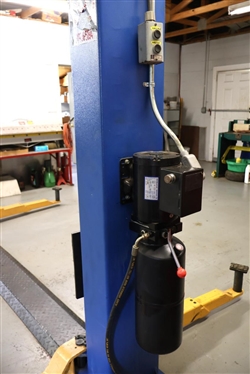 2 Post Hydraulic Car  / Vehicle Lift - 3 Hp. 1 Phase Motor 