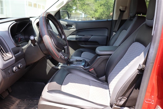 2016 Chevrolet Colorado Z71 Off Road - 4x4 Truck with less than 115,000 Miles, Super Clean with Leather Interior, Running Boards, Good Tires - Still Smells New!