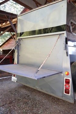 1979 Gore 4 Horse Head to Head Horse Trailer - Gooseneck with Tack and Changing Area, Custom Drop Down Back Tailgate Table - Ramps on Each Side - One Walk Through Door - ONE OWNER - Kept Under...